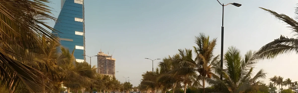 Jeddah in Motion: Hidden Stops & Stylish Shops on King Fahd Road