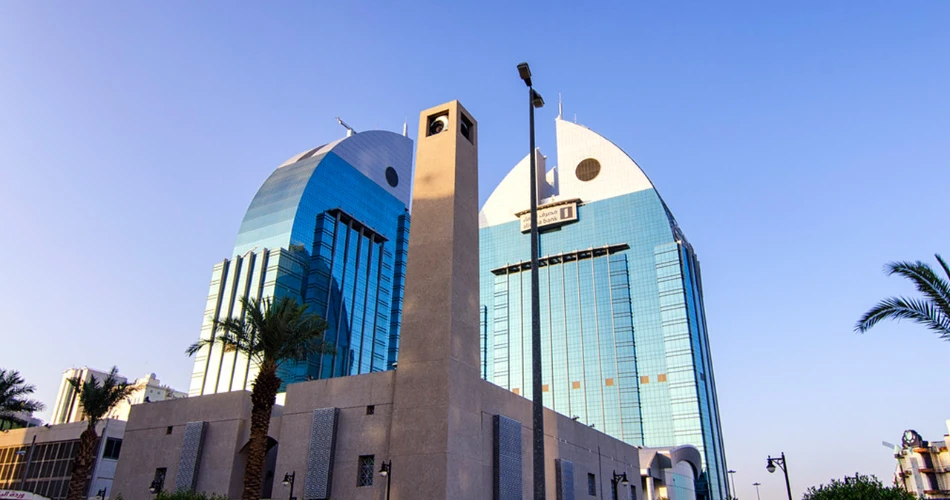 A Walk Down King Fahd Road: Where Jeddah Comes Alive