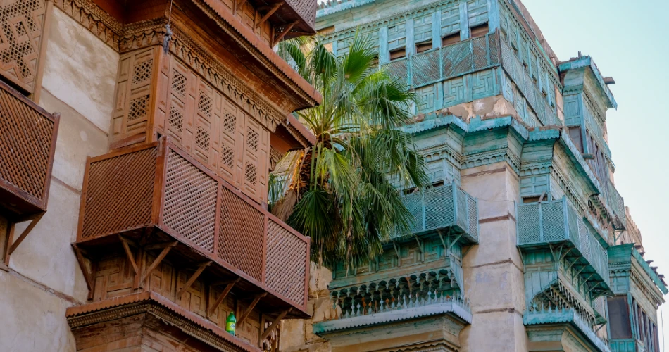 Minarets, Markets & Modern Malls: Why King Fahd Road Deserves a Day of Its Own