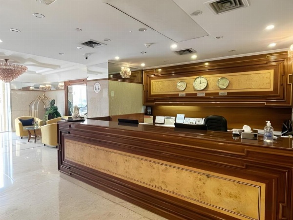 Buffet counter and seating Jeddah Rooms